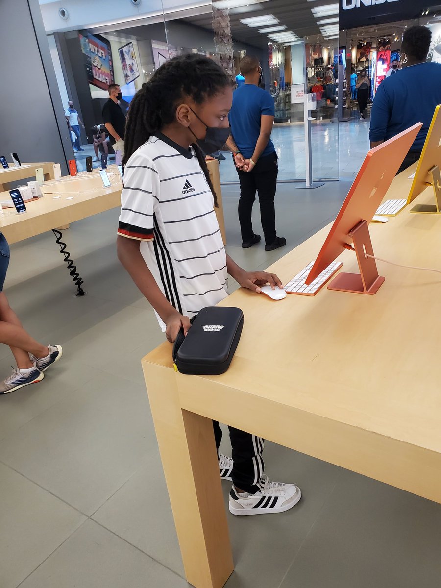 freddtessier's tweet photo. When your 12 year old intern goes to the Apple Store and types the following website address on every computer's web browser in the entire store! Lol 🤣

God I love this kid! You can't pay for this type of hustle in advertising! My son @superjordantessier. https://t.co/fMBwcBZp4u