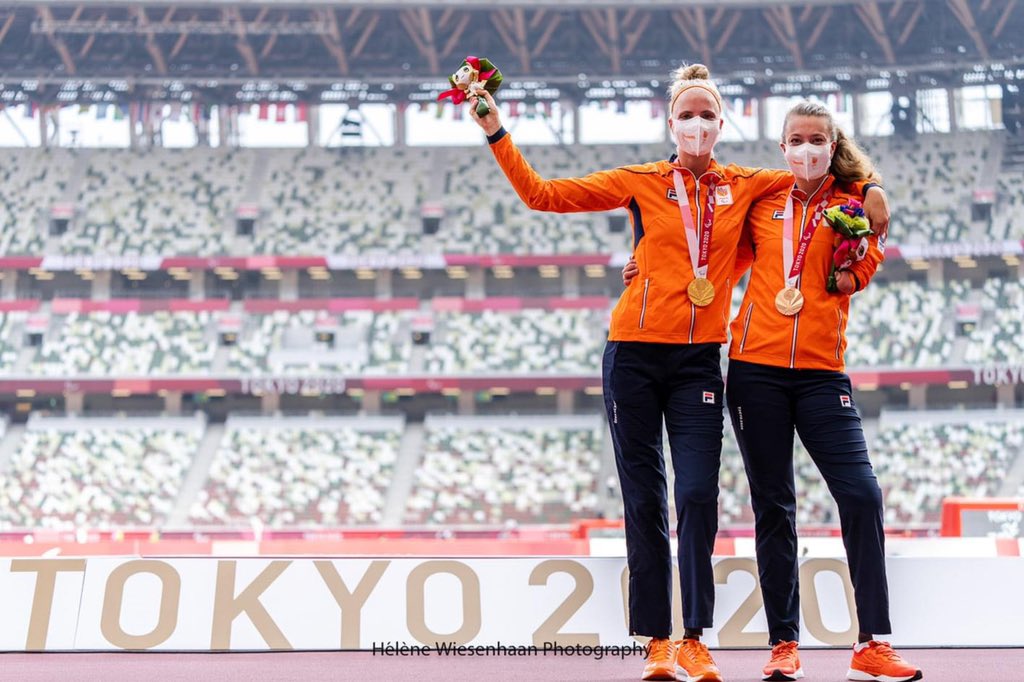 Helene Wiesenhaan tweet media