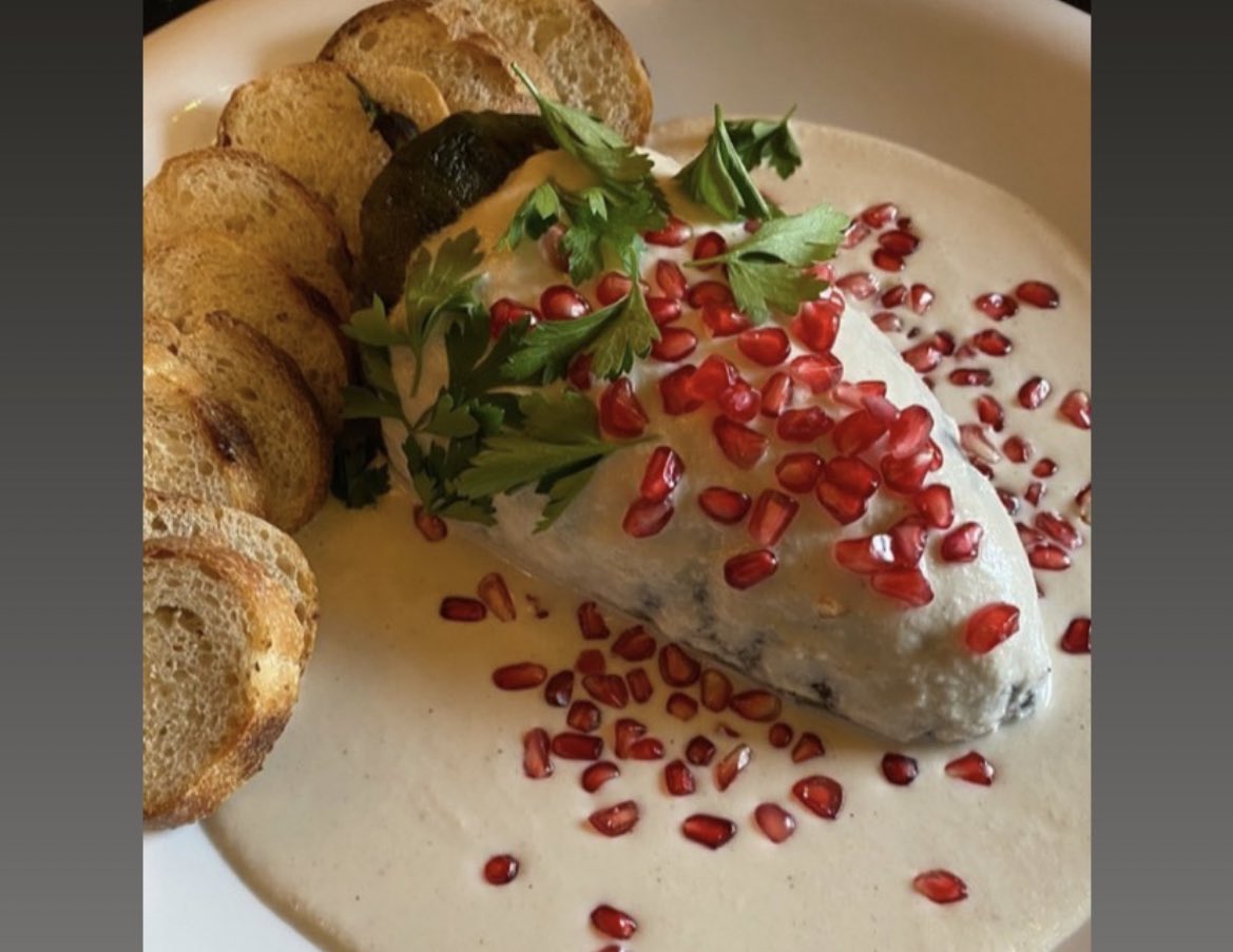 Disfruta la temporada de #chilesennogada del <a href="/muralpoblanos/">Mural de los Poblanos</a> en <a href="/HTierrayCielo/">Tierra y Cielo</a> #togo #pickup #servicioadomicilio 967 678 03 54