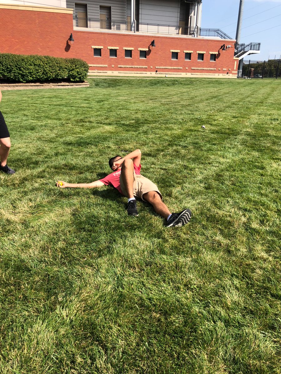 BlackWolvesROTC's tweet photo. The Blackwolves' Ranger Challenge Team is hard at work every week! The team hosts skills practices on Fridays. So far they have learned grenade throwing the one rope bridge. The team also used the Military Science Building's green gas virtual range
#roadtosandhurst 
@ArmyROTC https://t.co/5uEv54Gecr