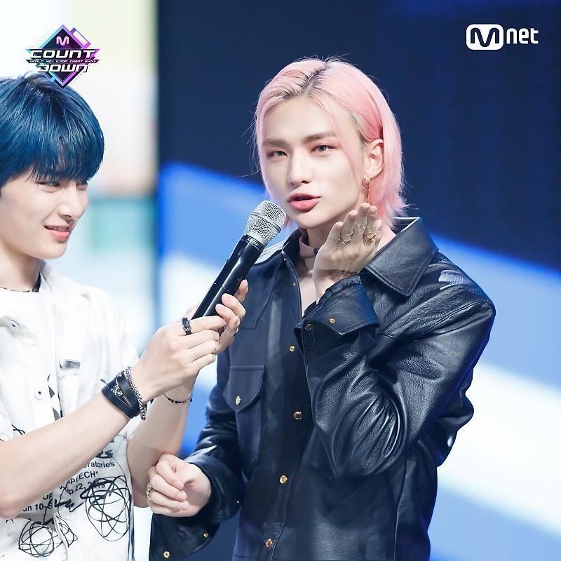 npomvtt's tweet photo. Hwang Hyunjin do Stray Kids aumenta seu recorde como idol masculino da 4th gen com mais fancams acima de 1M de views no Youtube. Agora são 12 ao todo! https://t.co/fZP9HDgKR9