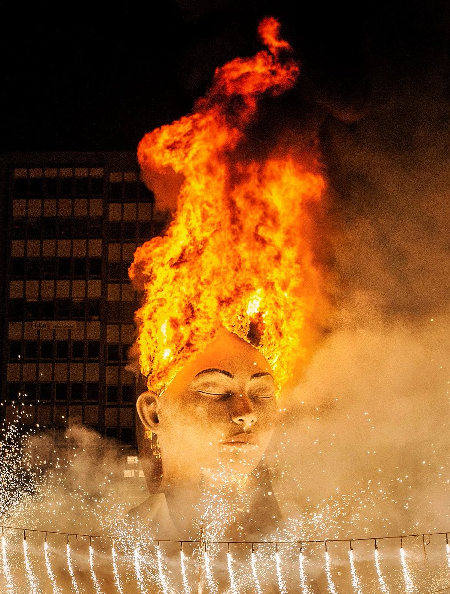 18 meses después La Meditadora conoció el fuego. Para <a href="/levante_emv/">Levante-EMV</a>  #Falles2021