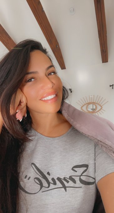 Don&rsquo;t forget to smile today&hellip; https://t.co/xSX63ODMZN