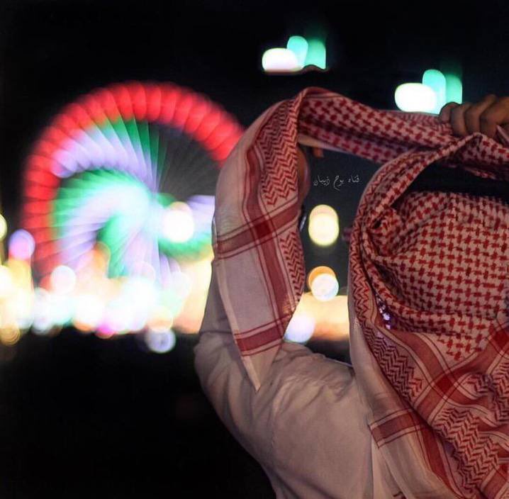 لاتدور من ورى العالم شعور 
اشعر بنفسك ونفسك تشعرك 

وأي واحد قال لك هذا غرور 
قول له بكره تجي .. واذكّرك🔕

#خلك_ذيبان