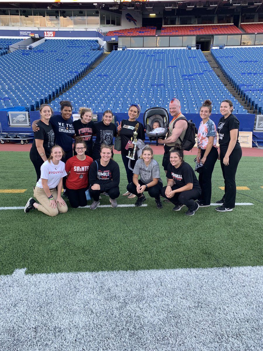 DYouvilleSB's tweet photo. Day 2 of the National Buffalo Wing Festival, our ladies took a break from cooking and met the Wing Eating Champion! https://t.co/aChfaFgP7M
