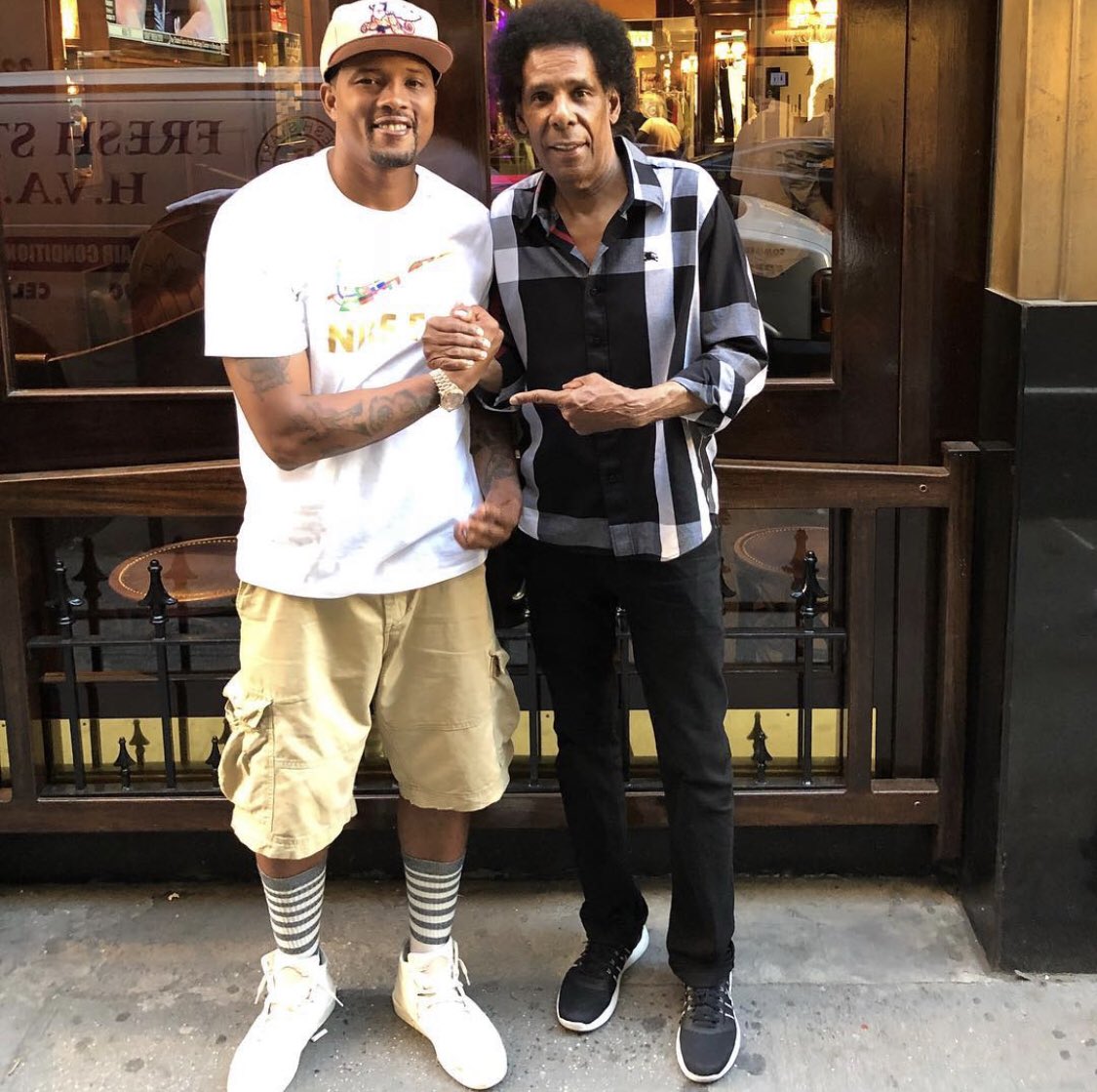 ButtaButtaWorld's tweet photo. โNot Even PEE WEE KIRKLAND Could Imagine This, I Didnโt Even Have To Play To Win The CHAMPIONSHIPโ๐ฏ๐ฝ๐๐๐ช๐พ๐๐พ #RuckerParkLEGENDS #EBCFacts #iReallyWasThere #TerrorERA #Legendary #EBC4LIFE #Certified #HARLEM #ButtaNeverForgets https://t.co/l7Rk6dnD62