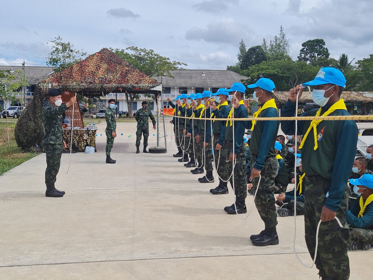 Krompattana4k's tweet image. #ทหารพระราชาช่วยเหลือประชาชน
กรมพัฒนา 4 จัดชุดครูฝึก อบรมการฝึกเฉพาะหน้าที่ทหารใหม่ ผลัดที่ 1/64 เพื่อเตรียมพร้อมช่วยเหลือประชาชน ในสถานี เงื่อนเชือก การลำเลียงผู้ป่วยจากที่สูงและการช่วยเหลือส่งข้ามลำน้ำ 
#กองทัพภาคที่4
#กองพลพัฒนาที่4