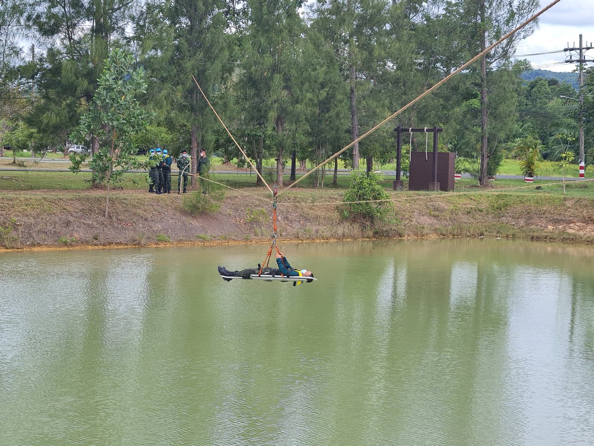 Krompattana4k's tweet image. #ทหารพระราชาช่วยเหลือประชาชน
กรมพัฒนา 4 จัดชุดครูฝึก อบรมการฝึกเฉพาะหน้าที่ทหารใหม่ ผลัดที่ 1/64 เพื่อเตรียมพร้อมช่วยเหลือประชาชน ในสถานี เงื่อนเชือก การลำเลียงผู้ป่วยจากที่สูงและการช่วยเหลือส่งข้ามลำน้ำ 
#กองทัพภาคที่4
#กองพลพัฒนาที่4