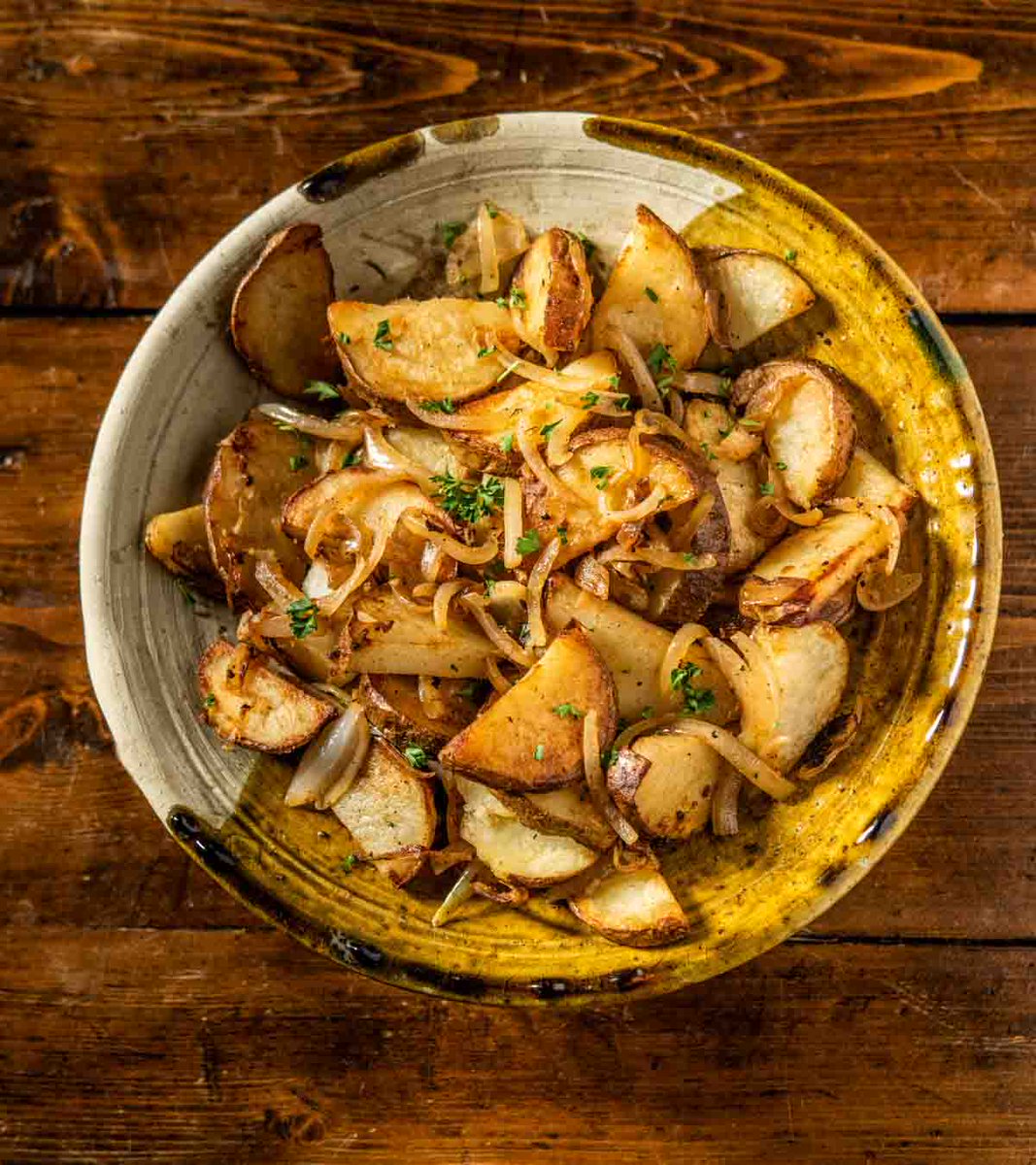 New recipe on the blog for Lyonnaise Potatoes by 
<a href="/ChefKevinBelton/">Chef Kevin Belton</a>!  You'll love his new cookbook, Cookin' Louisiana, from @GibbsSmithBooks. magnoliadays.com/lyonnaise-pota…