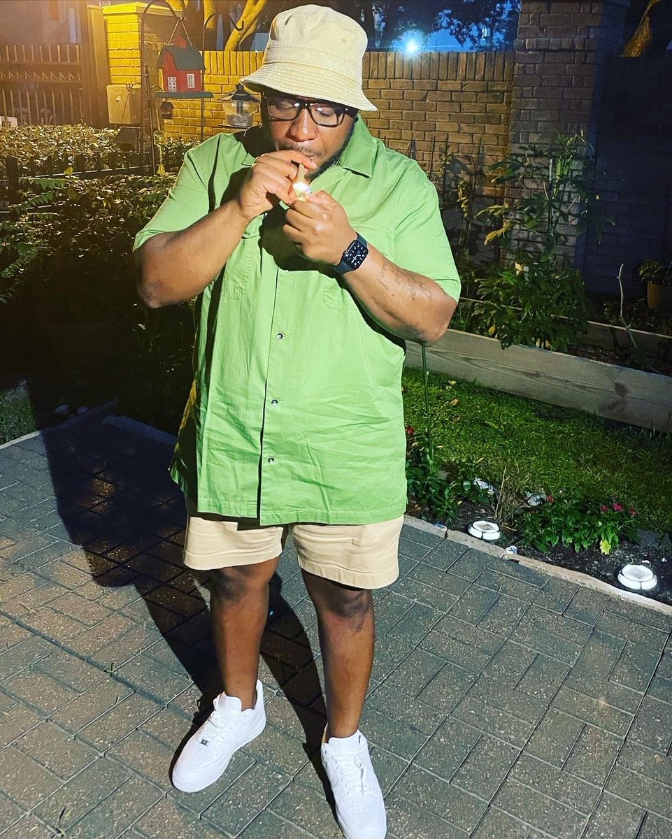SUCLILO's tweet photo. πΆπΏββοΈππππ Good Weed, Good Vibes #LaborDaySunday #SundayFunday #TheBiggest #KingFatRat #DaFatRatWitDaCheeze Whoa! https://t.co/UG6sWn9yUI