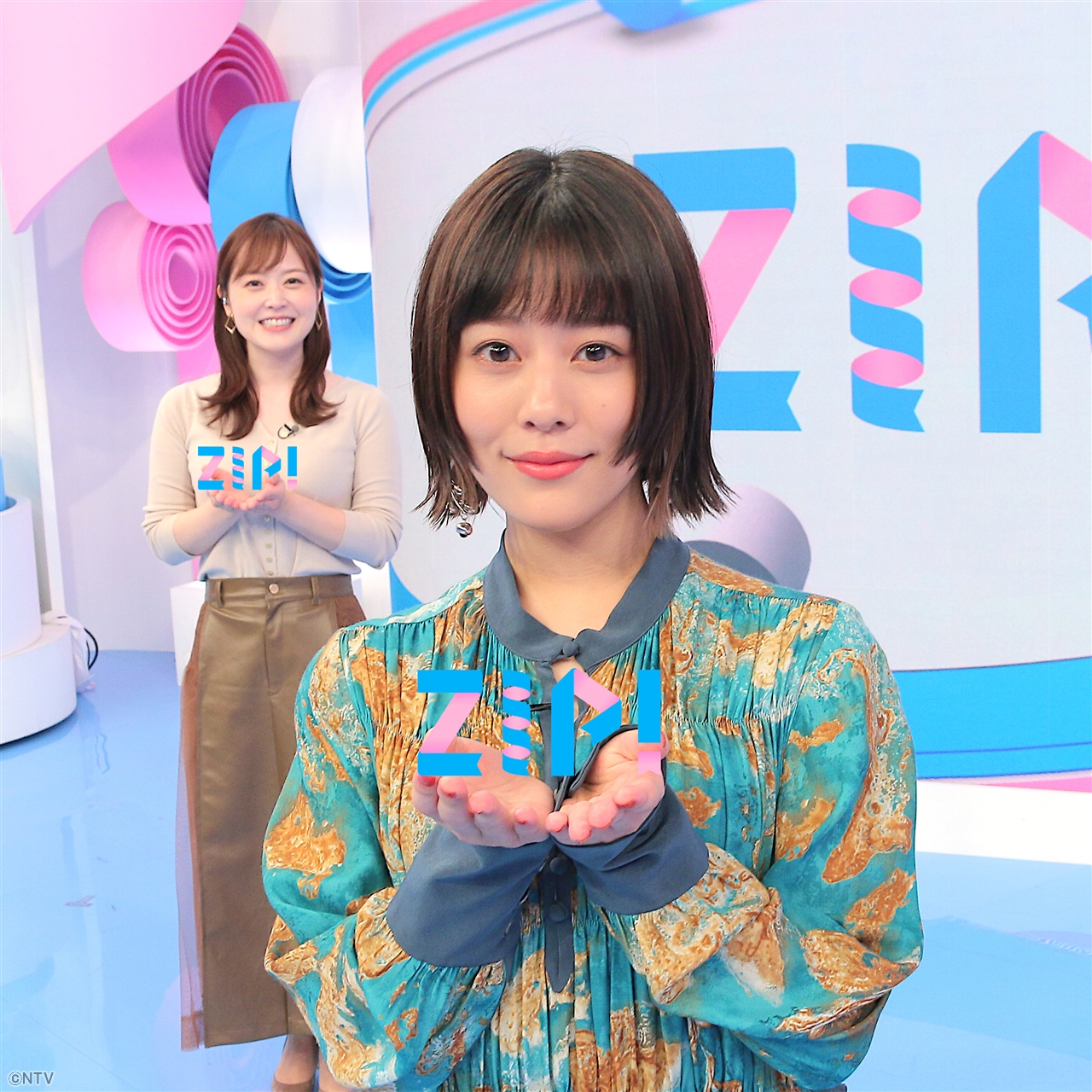 お夏　LOVELESS　コンフォータブルブロッキングコート　高畑充希さん 画像・写真 高畑充希、“おしゃれな私服SHOT”を投稿しファン
