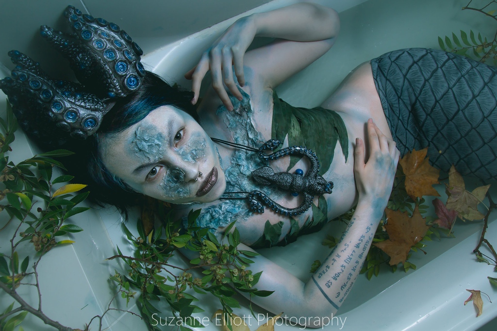 TentacleSpine's tweet photo. Many people are feeling like a fish out of water at the moment, gasping for air, so if you feel you need to tap out and hide underwater to catch your breath, we all understand⁠
Model: Eloquent MX Loki⁠
Photography: Suzanne Elliott Photography⁠ https://t.co/ksZmVMmWia