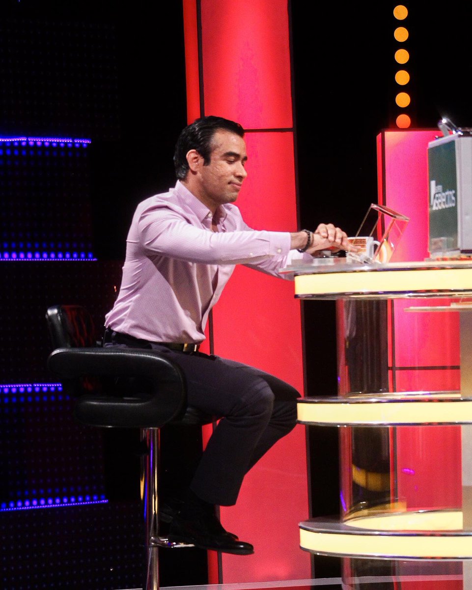 TratoHechoTCS's tweet photo. ¡Hay trato!😎y Cesar le ha ganado al banquero vendiendo su maletín por $3,300.00🔥 https://t.co/IugZzFDPMR