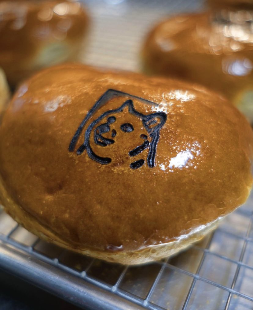 DogecoinRise's tweet photo. Let’s Get @dogechickenla To 1,000 Followers. 

If You See This RETWEET It. 

Los Angeles Based Restaurant Serving #DOGE Food. I Hope They #AcceptDoge https://t.co/592mMaUsDd