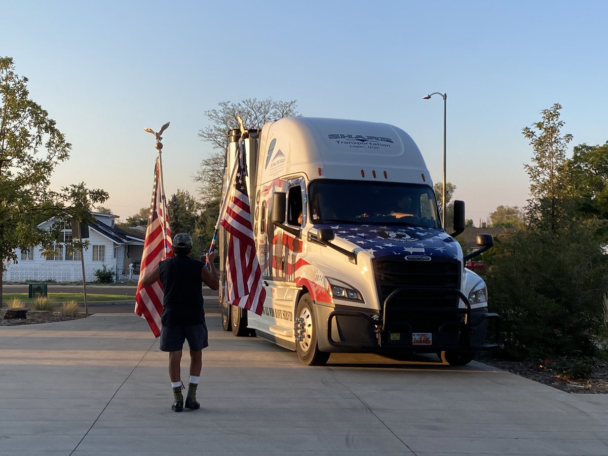 Honored to work alongside #United4Veterans colleagues to disassemble the traveling Vietnam Memorial. Tonight it heads to New Mexico…God Speed
