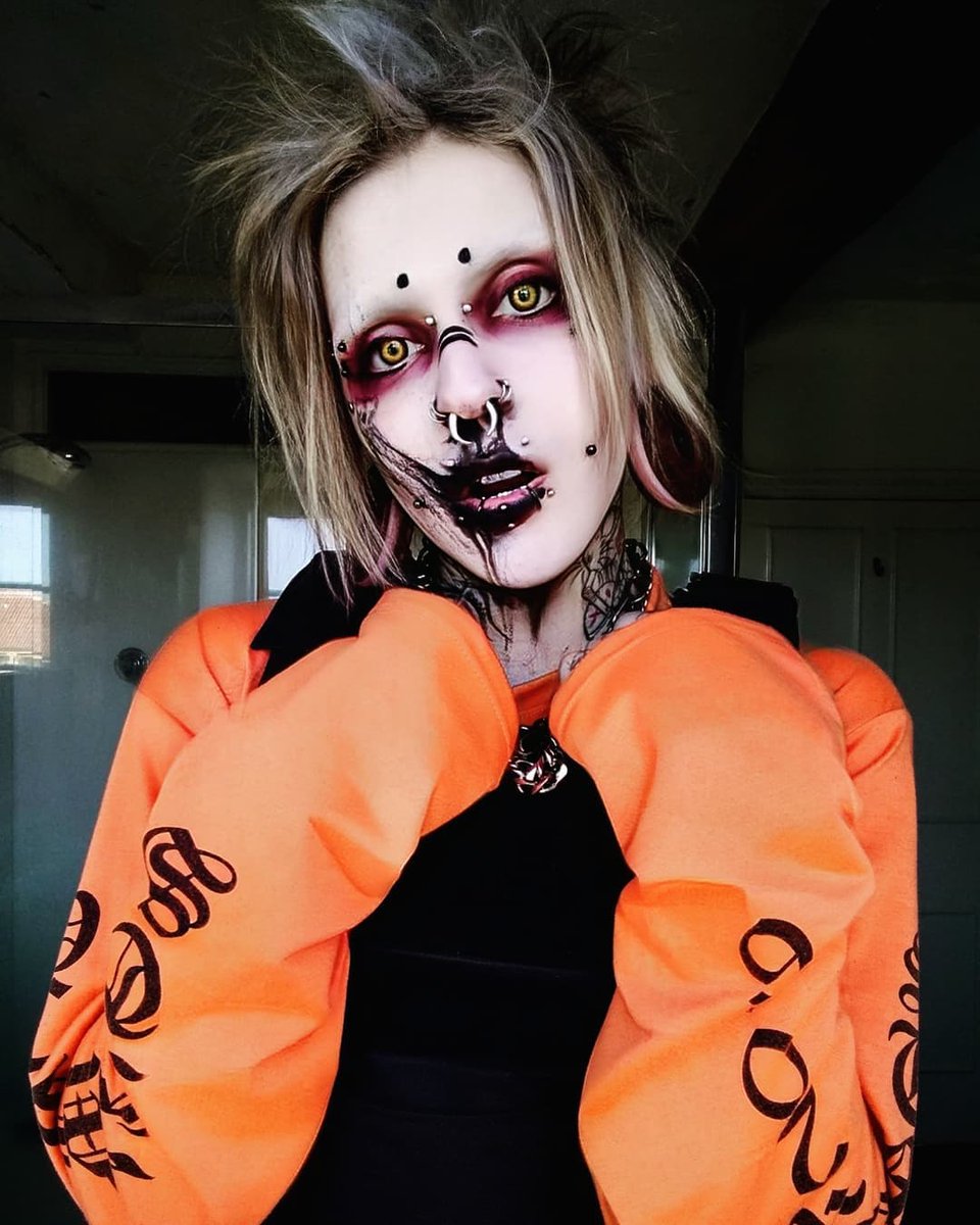 so we all agree it's halloween now, right 🎃