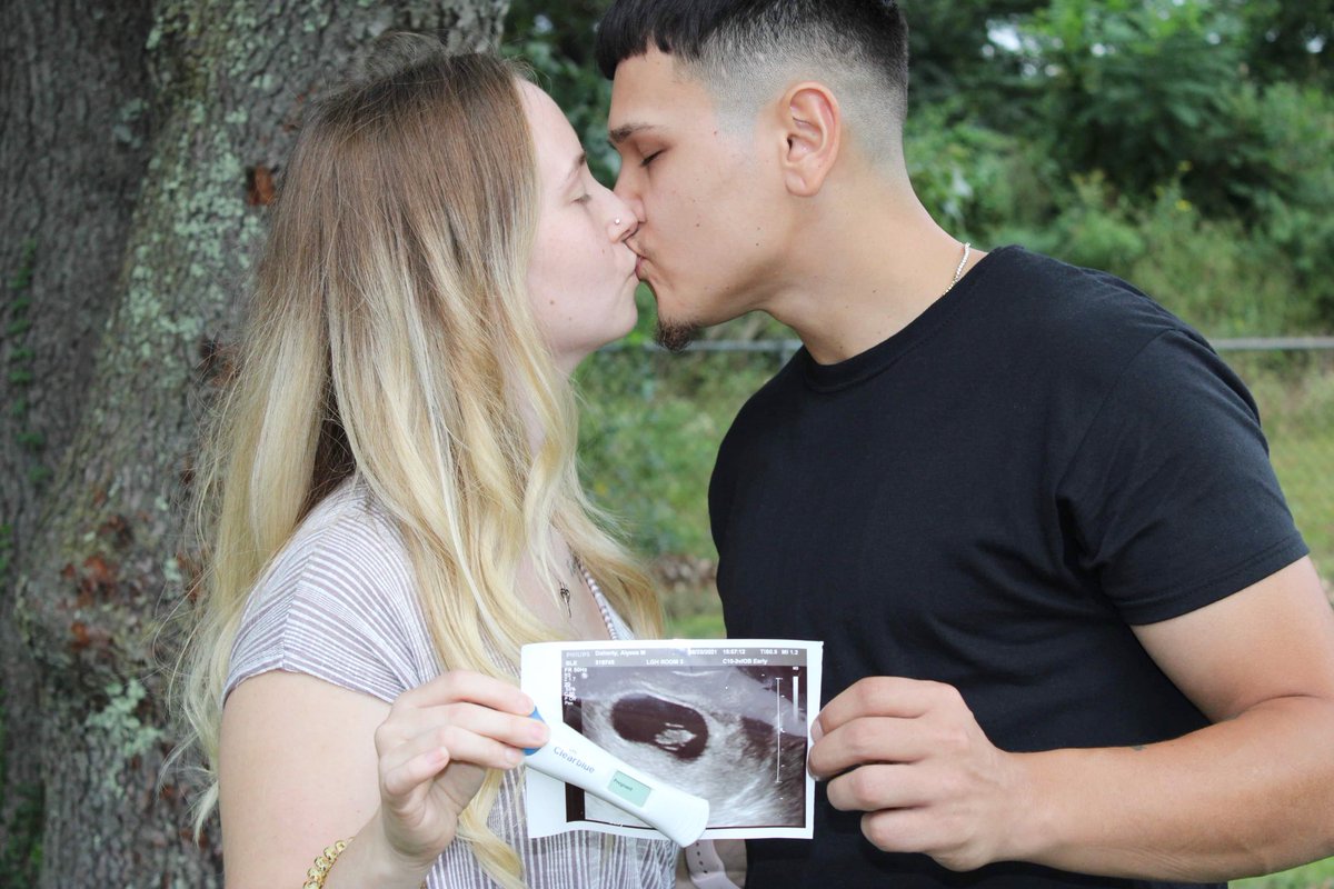 xxalyssaD's tweet photo. You were worth the wait 💛 We can’t wait to meet you baby!👶🏼💓 https://t.co/CwXGpVclG6