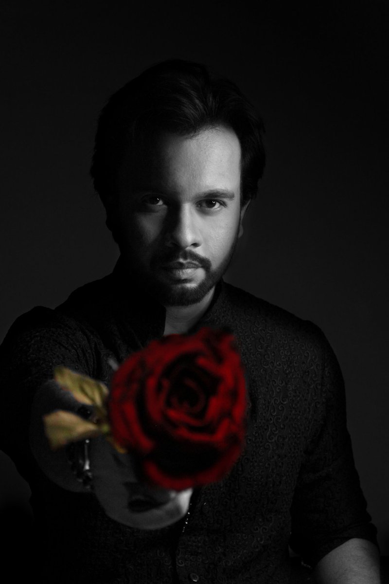 iamimranaslam's tweet photo. T 05 “We can only learn to love by loving." #IamImranAslam #blacknwhite #ImranAslam #wearingblack #swag #me https://t.co/6KD9FXjDDx