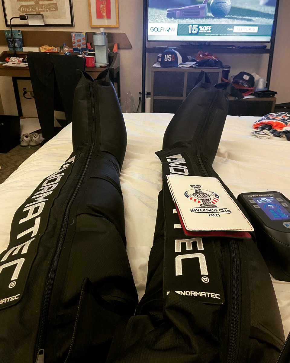 minaharigae's tweet photo. Hotel Room Confessionals 🤫 …. @Hyperice Normatech night sessions are major key 🔑!!!  Legs feeling Like new tomorrow for singles! 🙌 #NotAnAdJustTheTruth https://t.co/gNzxjZTPNK