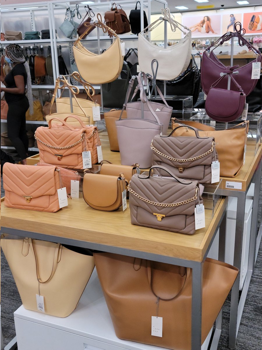 Target_Tina's tweet photo. Fall Accessories at #T2480 . This was my first major Transition in this department. Can't wait to see those comps $$$!! https://t.co/iXoyJjIAm1