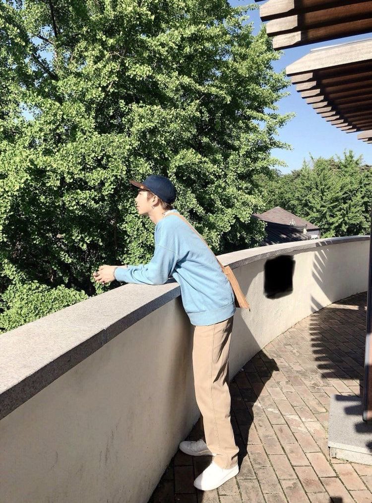 jkrmjokan's tweet photo. -HILO -
Momento para recordar a Namjoon junto a la naturaleza 🌱🍃 #namjoon https://t.co/mbHgdxU9Xm