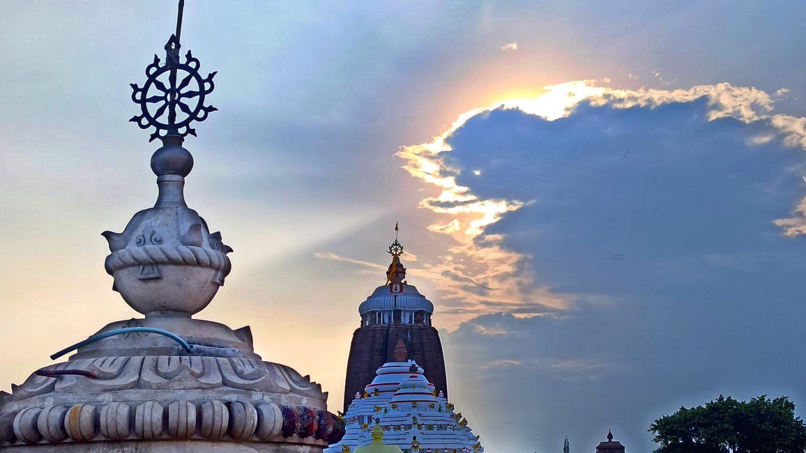 AMITABHTHAKUR21's tweet photo. स्वयं का दर्द महसूस होना जीवित होने का प्रमाण है,

लेकिन औरों के दर्द भी महसूस करना इन्सान होने का प्रमाण है

जय #जगन्नाथ 💐 https://t.co/euo6ywFFQb