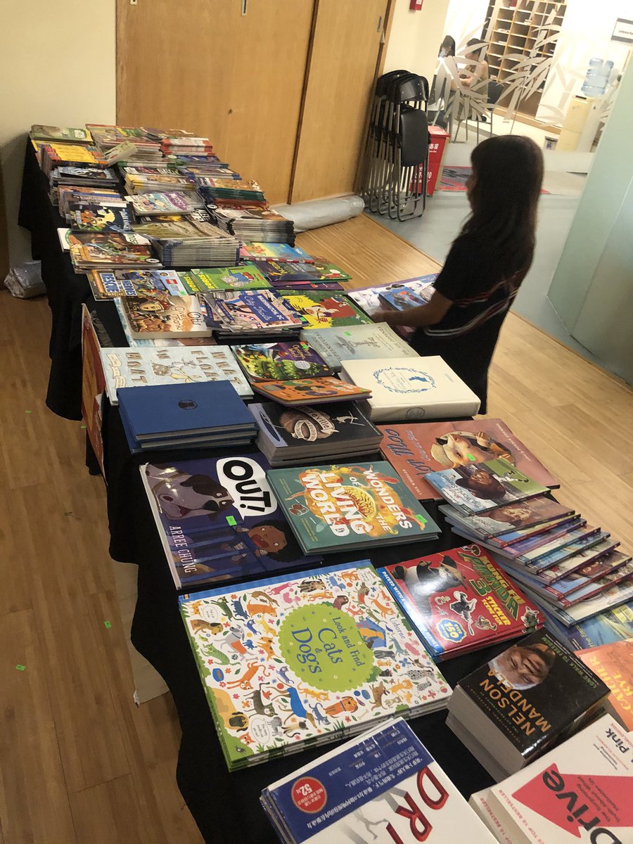 SISGeckos's tweet image. Thank you to our PSA for the successful Book Sale. Your time and effort are very much appreciated! #sisrocks #issedu #siscommunity