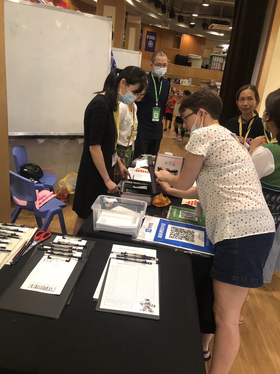 SISGeckos's tweet image. Thank you to our PSA for the successful Book Sale. Your time and effort are very much appreciated! #sisrocks #issedu #siscommunity