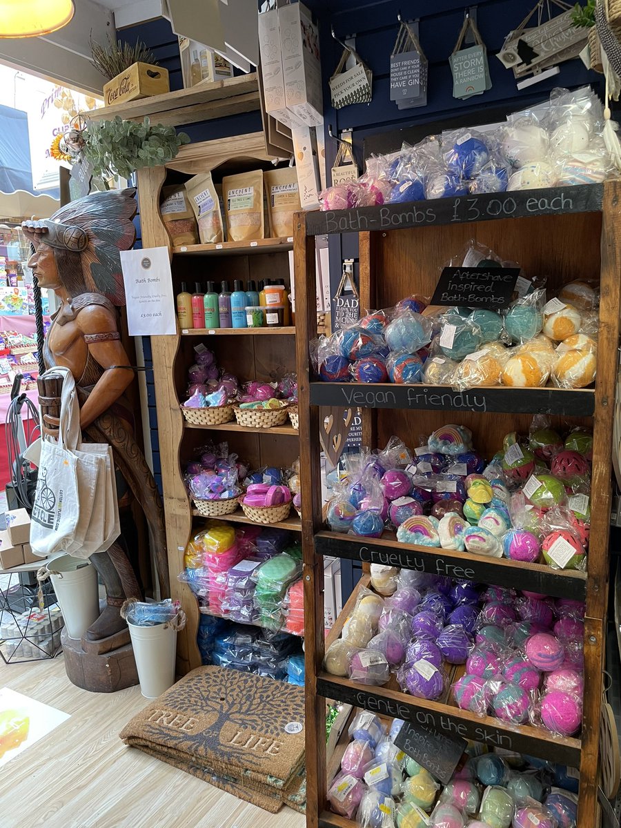 OtleyScents's tweet photo. I’ve been super quiet on here, so I thought I’d give you all a little update.
I have lots of new products, vegan friendly, hand crafted natural goodies, there’s something for everyone ❤️ https://t.co/1pRL3d1yZL