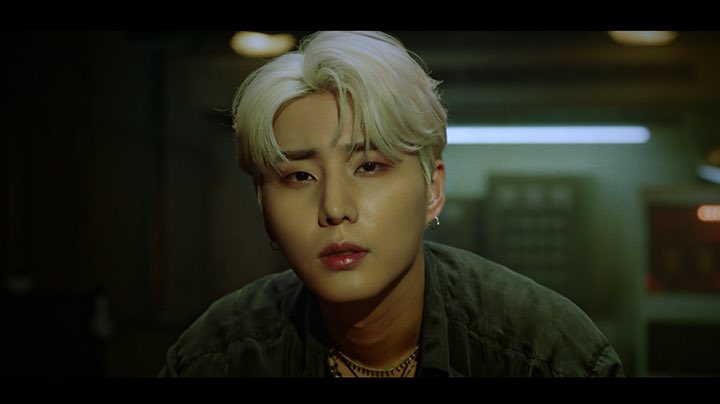 YoungKChile's tweet image. [ 📸 | 04.09.21 ] Young K 1st Mini Album &amp;lt;Eternal&amp;gt; 
"끝까지 안아 줄게" M/V Teaser

youtu.be/-Hd93FuWxyE

© day6offical.

#DAY6 #데이식스 #영현 #영케이 #YoungK_Eternal #Eternal