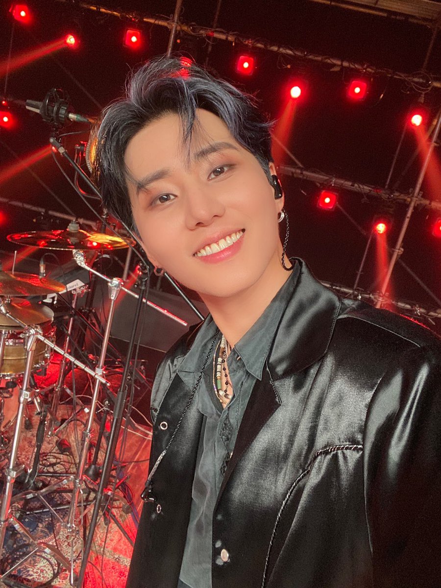YoungKChile's tweet image. [ TWITTER | 06.09.21 ] #YoungK en la actualización de la cuenta oficial de #DAY6

Young K 1st Mini Album &amp;lt;Eternal&amp;gt;
Studio Live

© day6offical. 

#DAY6 #데이식스 #영현 #영케이 #YoungK_Eternal #Eternal