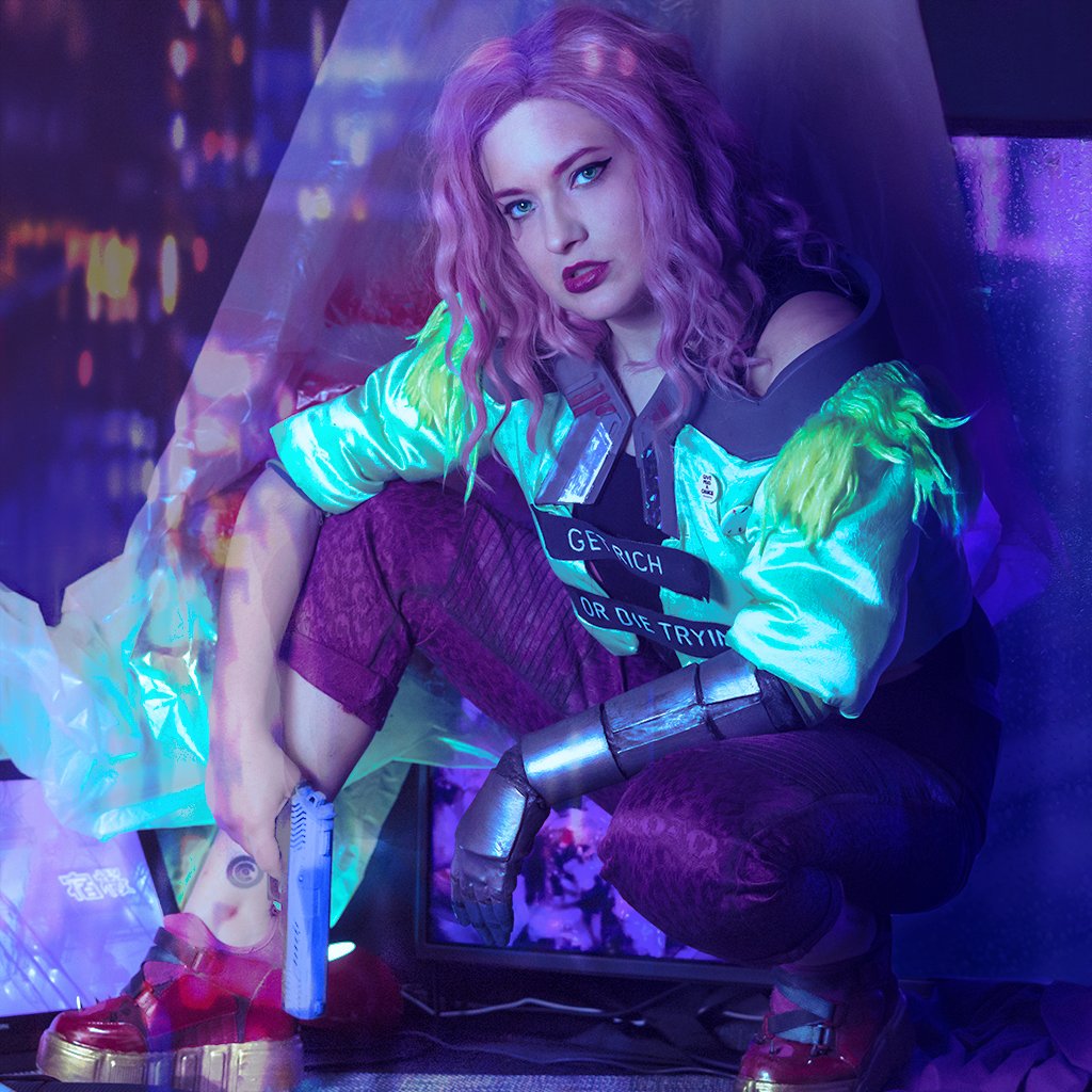 j'adore cette photo. 
Je réalise quasiment toute mes photo, je teste beaucoup de chose et je ne sais pas quel va être le résulta avant le de voir.
#Cyberpunk2077 #cyberpunk