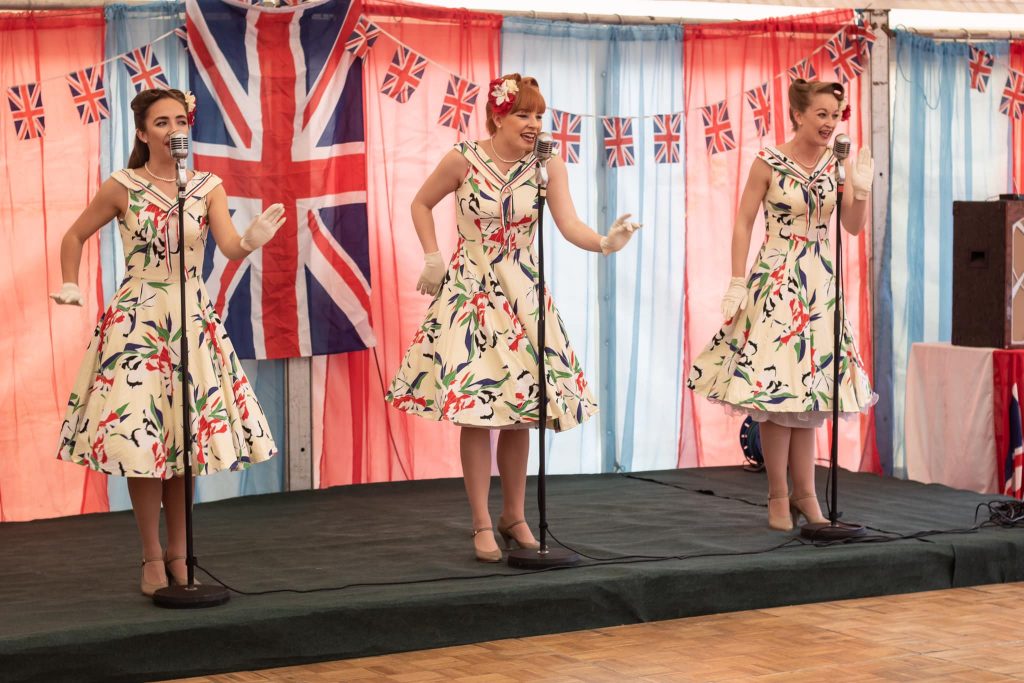 1940 Weekend 11th and 12th September  - 5 steam departures! 
Come along and enjoy a whole weekend of pure nostalgia, recreating the sights, sounds and fashions of the 1940’s at Tenterden and Bodiam  