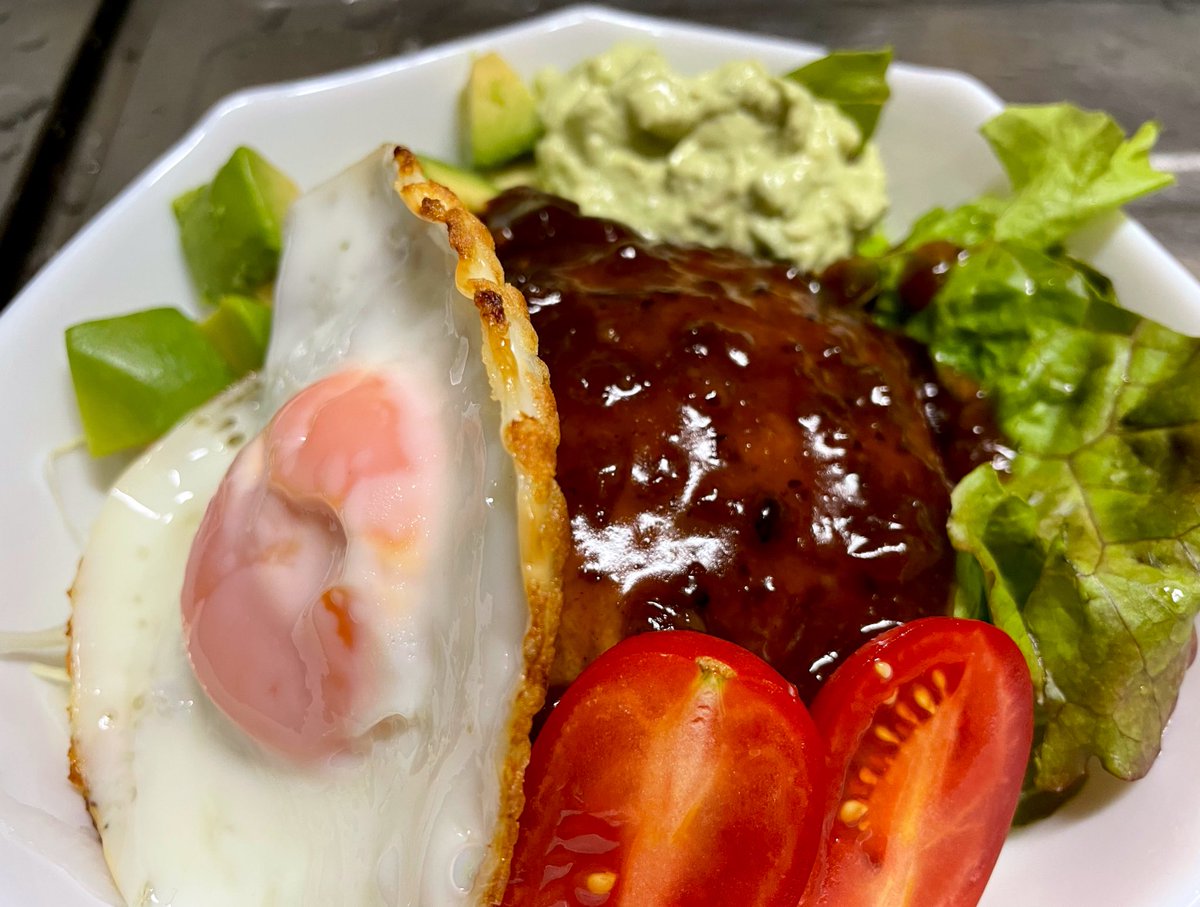 ロコモコとキノコのクリームスープです 