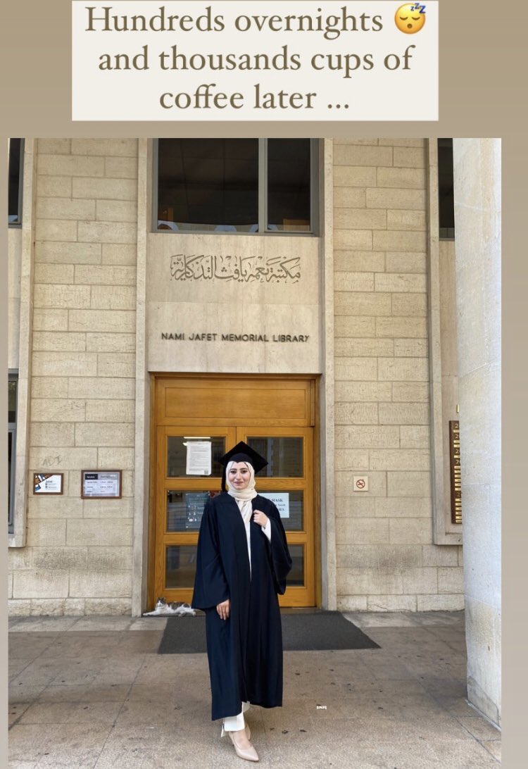 AUBLibraries's tweet photo. Congratulations @batoulnrd and all #AUBGrad21 ๐๐
#AUBLibraries #graduation #classof2021 #library #jafet #AUBstudents @AUB_Lebanon https://t.co/SHVsp5sFxJ