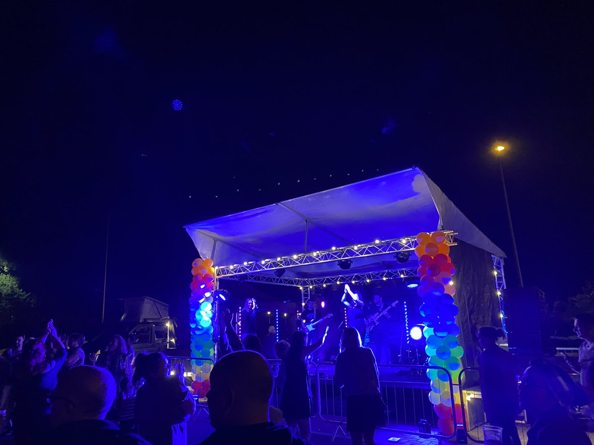 Legends Live Pro tweet media