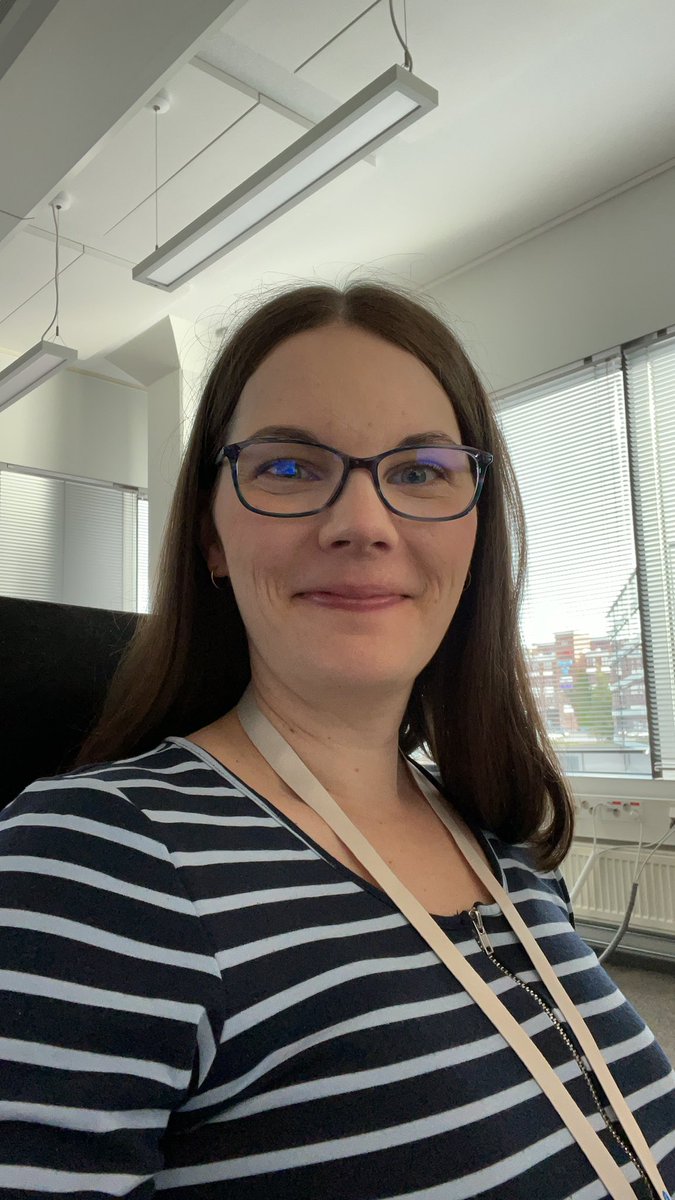 Onko vain äitiyslomalta palaavilla sellainen olo, että toimistolla oleminen on lomaa ja ihanaa omaa aikaa? 😆 Toivottavasti sun maanantai alkoi yhtä hyvissä fiiliksissä 🤗 #ifissätöissä #parastyöpaikka #mothersinbusiness