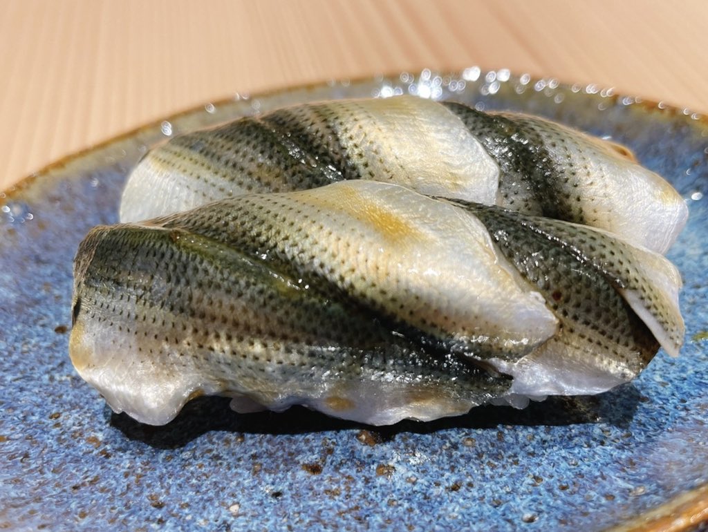 ShinjukuBase's tweet image. 新子のにぎり
16時オープンでございます

#新子
#しんこ
#シンコ
#寿司屋の息子