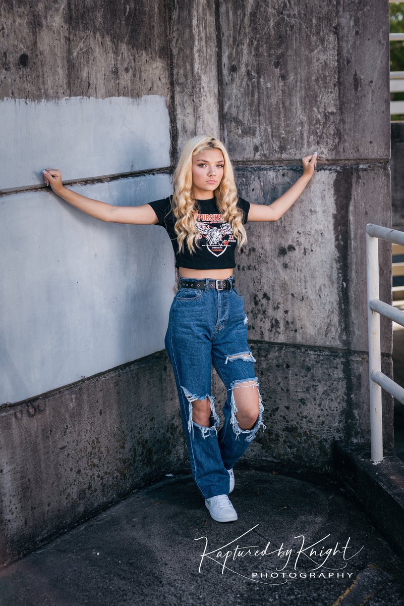 KapturedxKnight's tweet photo. An amazing senior session today with this beautiful young lady! https://t.co/tOdSCJsj9c