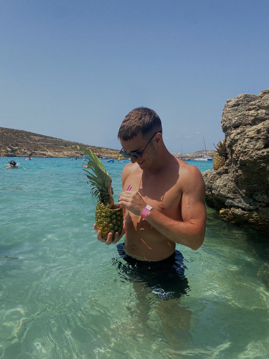 DprDylan's tweet image. 🍍☀️