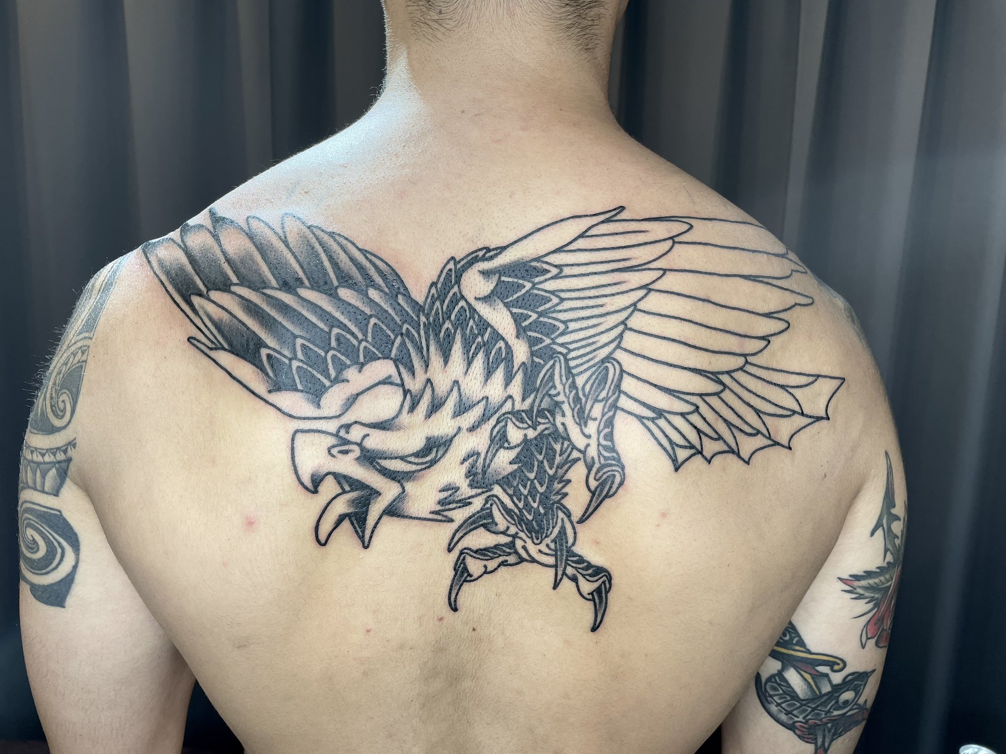 Takuro Mori 1st Session 次回シェーディングの残りとカラー入れて完成 Tattoo Newschooltattoo Cheyennetattooequipment Kwadron Solidink Worldfamousink Takuromori タトゥー 刺青 徳島タトゥー 徳島 阿南 四国タトゥー Dawnink