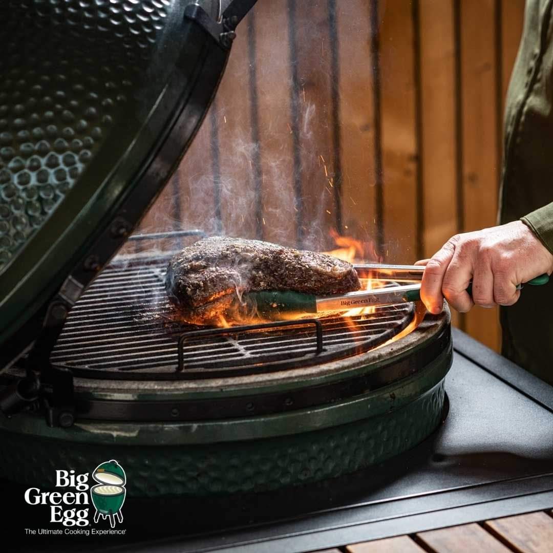 BigGreenEggSA's tweet photo. Sear steaks, chops, burgers and seafood with a flavour-packed crust unmatched by other grills. High temperature "steakhouse" char-grilling is so quick and simple you'll be looking for reasons to eat at home and enjoy your EGG!

#BigGreenEggSA #GrillRoastSmokeBake
#BGETeamSA https://t.co/ET3sxEo4Ng