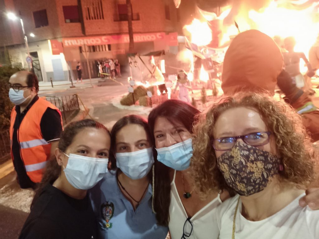 Gracias a la Falla San Valeriano por invitarme a su mascletà en la Cremà. Como cada año ha sido espectacular 😍. Las #Fallas han podido cerrar un ciclo, garantizando la seguridad en todo momento y siendo un ejemplo para toda España. Bienvenidas las #Fallas2022 😉
