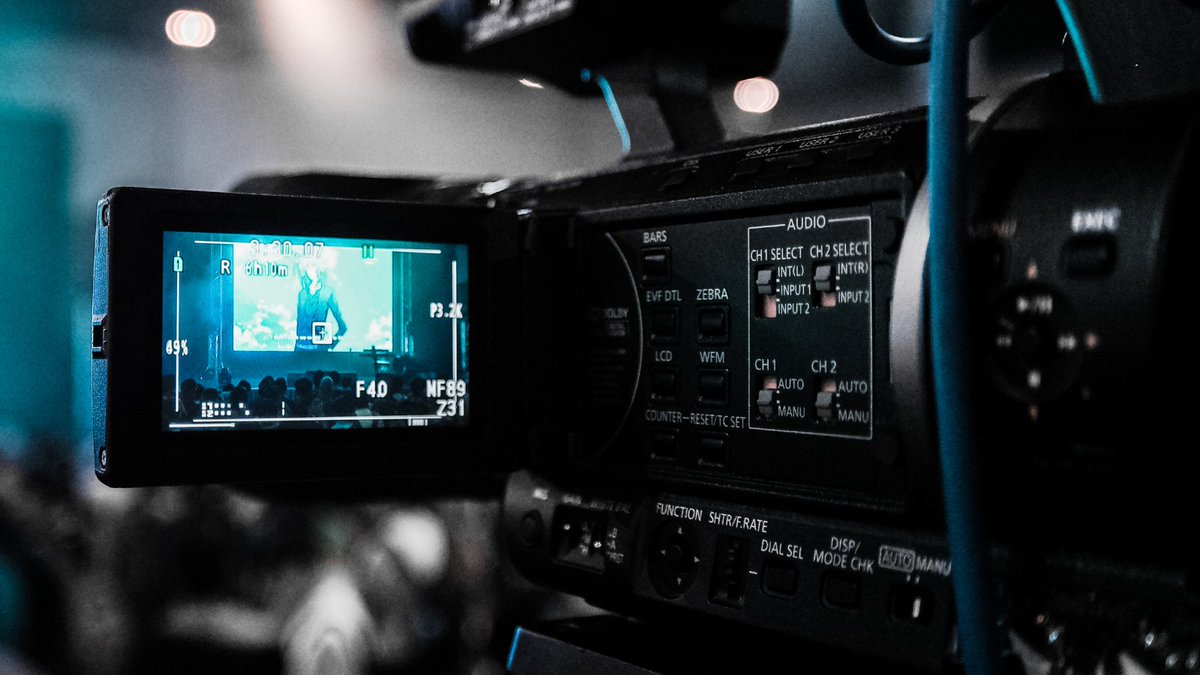 UniWestLondon's tweet image. 📢 UWL research to explore hidden screen industries.

Find out more: buff.ly/3mW9Tkt

#research #filmindustry @ProfEmilyCaston @UWL_LSFMD @EalingStudios