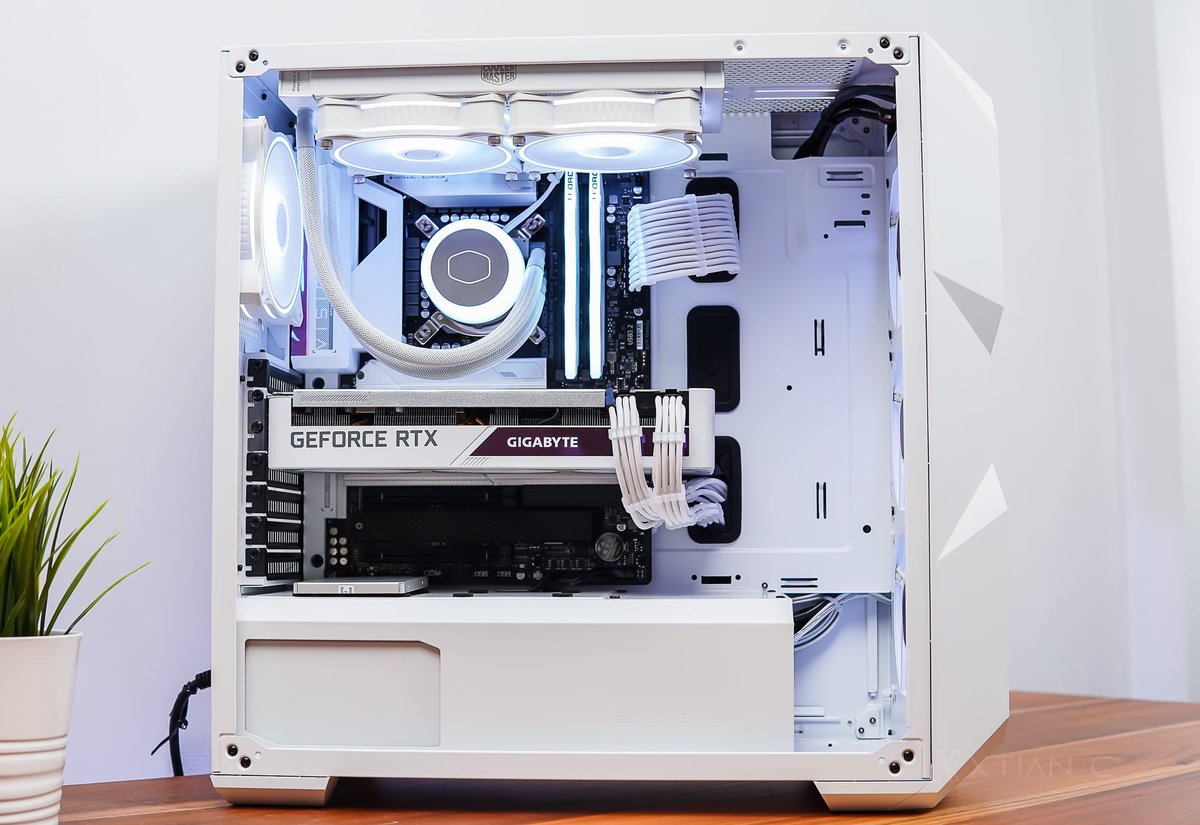 AORUS_RO tweet media