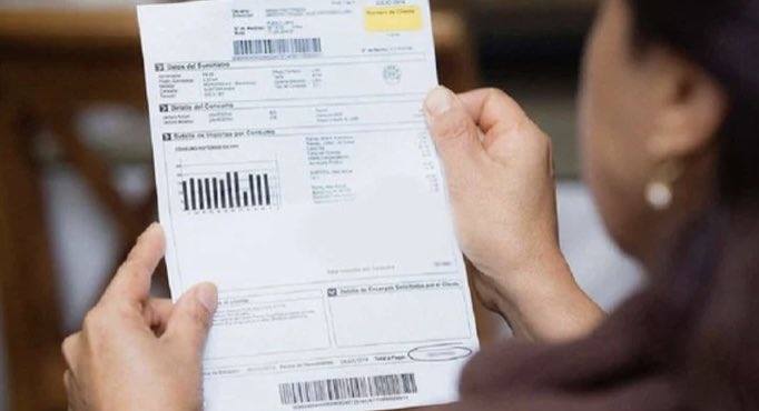 quartz_consult's tweet photo. El precio de la luz sigue en cifras muy elevadas con respecto al año pasado, donde el precio se disparó un 43,2%.

Es por eso que @quartz_consult, ofrece la opción de instalar placas fotovoltaicas para conseguir el mayor ahorro energético.

#ahorroenergetico #quartz #economia https://t.co/X6tJetf6dp