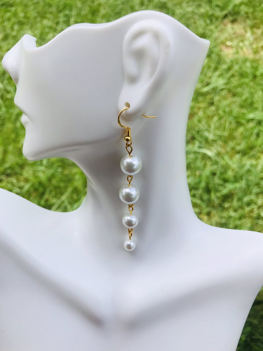 Olufolayemi1's tweet photo. Visit https://t.co/e7g0GxWbkG to buy your pearl beaded drop earrings
https://t.co/E9Z9BiVBct
#yemzybeauty #beadedearrings #beadedjewelry #pearls #dropearrings #longearrings #beadedchain #visitmywebsite #longdropearrings #handmade #beadedjewellery #earrings https://t.co/C4yrhEmpiD