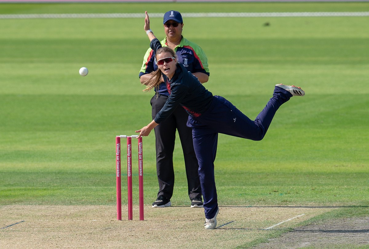 LancsCricketWMN's tweet photo. Happy birthday, @AlexHartley93! 🎂

🌹 #RedRoseTogether https://t.co/b50dDHu1c7