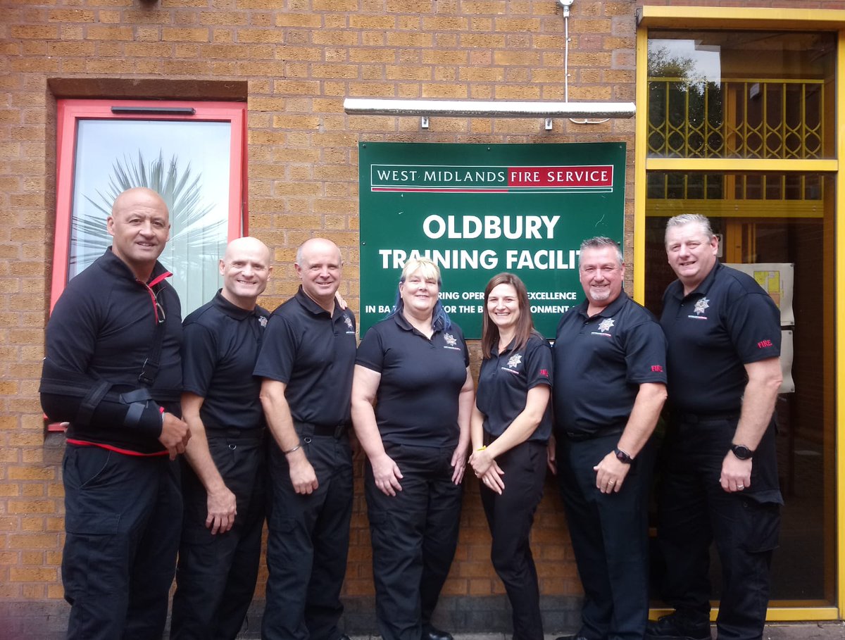 WMFSTraining's tweet image. This Business Safety Week, @WestMidsFire training team are ready to give your staff the Fire Safety training they need. We've got a range of courses such as using fire extinguishers, fire marshals and fire risk assessment. Visit wmfs.link/2TuCqjq to book

#BusinessSafety21