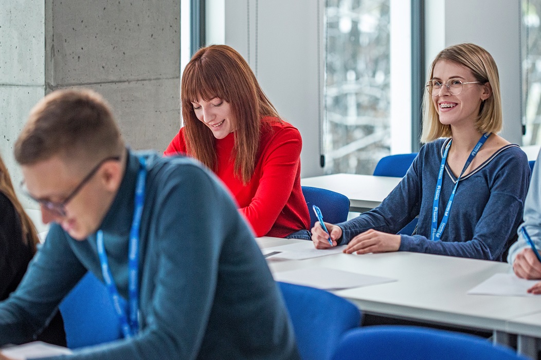 covuniwroclaw's tweet image. "Our smaller class sizes help create a supportive community where you can be confident in yourself and develop greater connections with your classmates and tutors.

#SupportiveCommunity #SmallClassSizes"